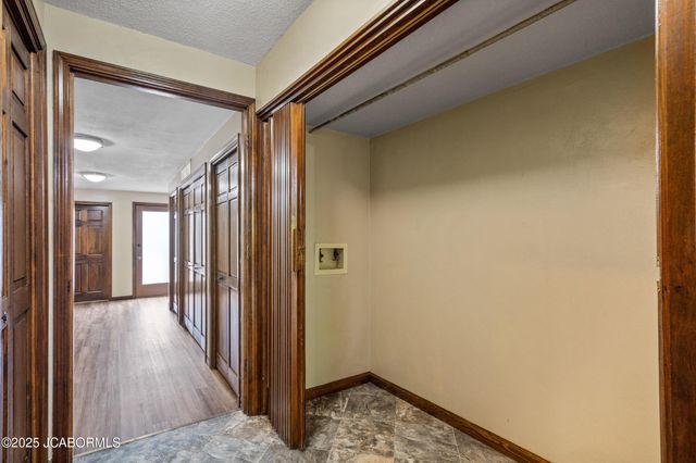 2036 WENDEMERE COURT, Jefferson City, MO 65109