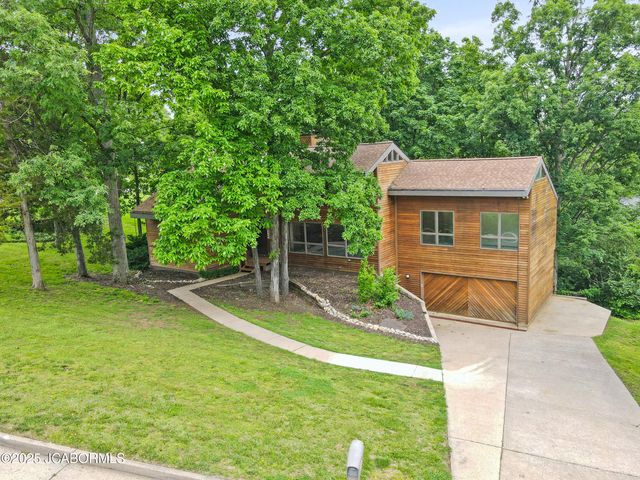 2036 WENDEMERE COURT, Jefferson City, MO 65109