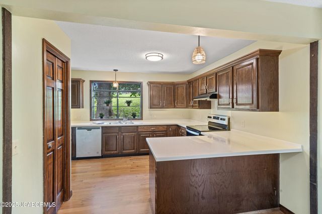 2036 WENDEMERE COURT, Jefferson City, MO 65109