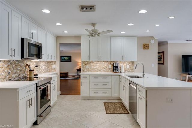 1347 Oaklawn CT, Fort Myers, FL 33919