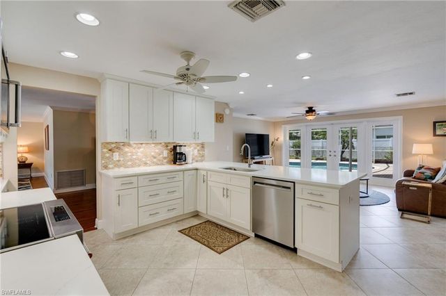 1347 Oaklawn CT, Fort Myers, FL 33919