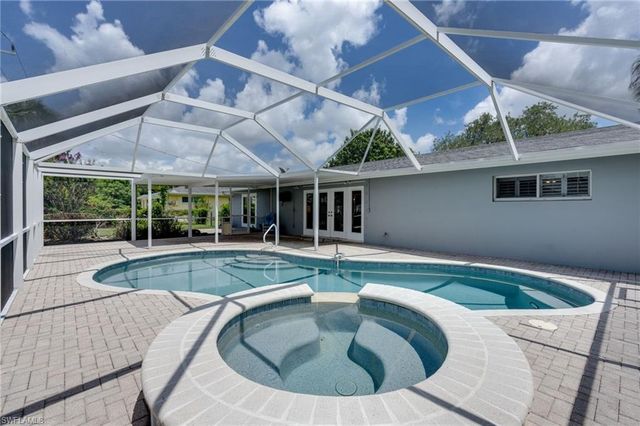 1347 Oaklawn CT, Fort Myers, FL 33919