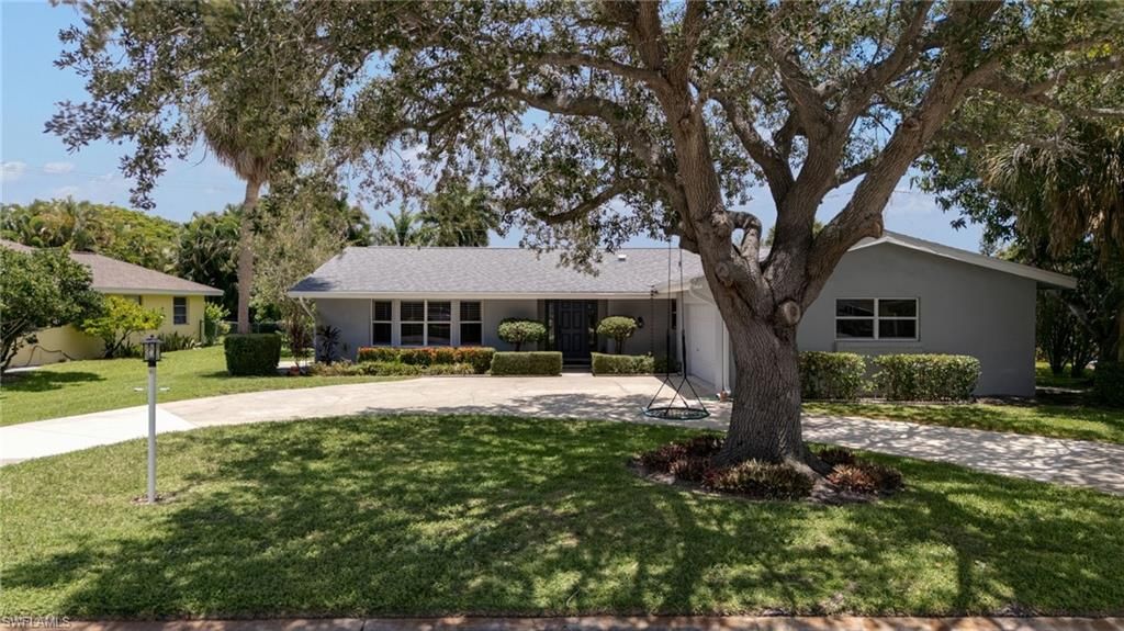 1347 Oaklawn CT, Fort Myers, FL 33919