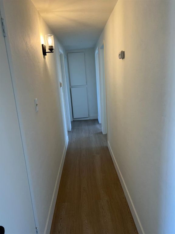 Image 8 of property listing at 41454 Road 127, Orosi, CA 93647