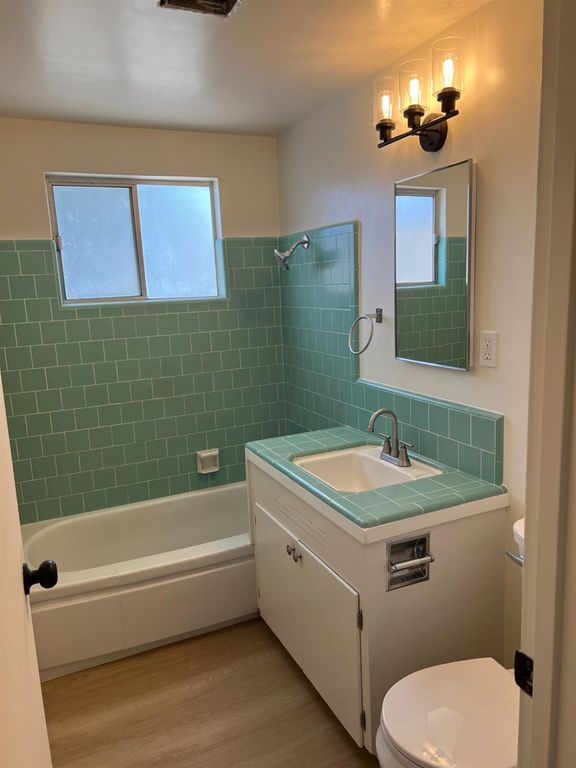 Image 9 of property listing at 41454 Road 127, Orosi, CA 93647