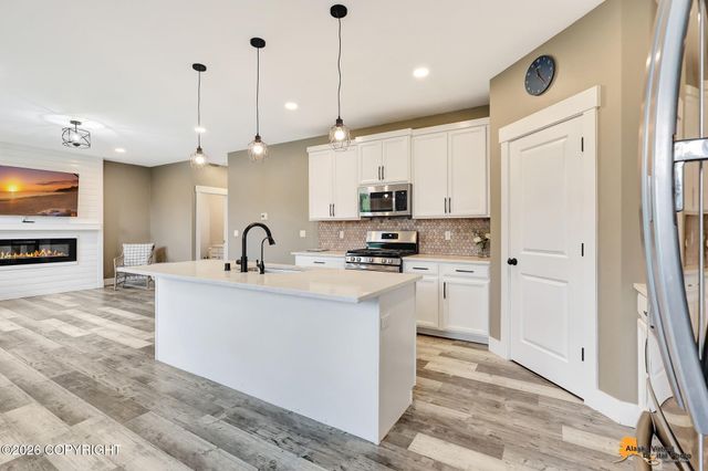 4603 S Preston Hills Drive, Wasilla, AK 99623