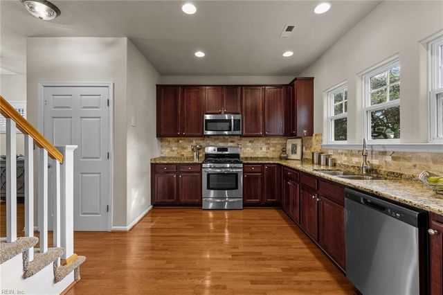 9518 3rd Bay St Unit 112, Norfolk, VA 23518