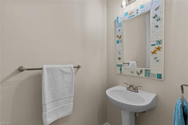 9518 3rd Bay St Unit 112, Norfolk, VA 23518