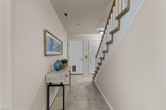 9518 3rd Bay St Unit 112, Norfolk, VA 23518