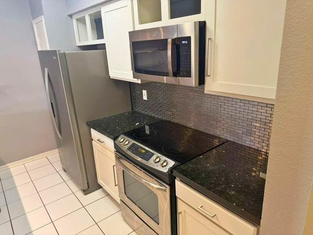 3780 Tanglewilde Street 306, Houston, TX 77063