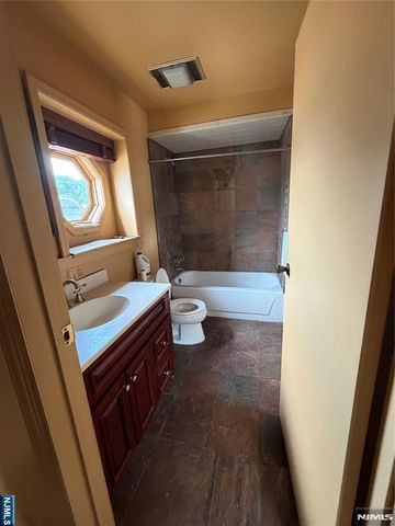 323 Union Avenue, Rutherford, NJ 07070