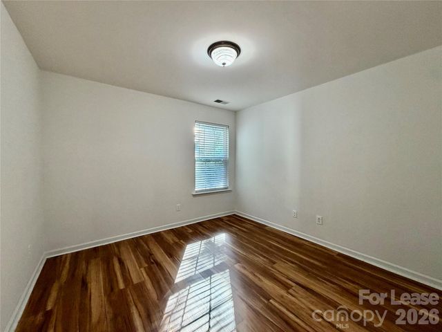 4058 Glenlea Commons Drive, Charlotte, NC 28216