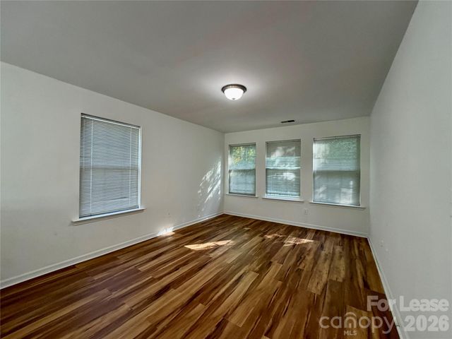 4058 Glenlea Commons Drive, Charlotte, NC 28216