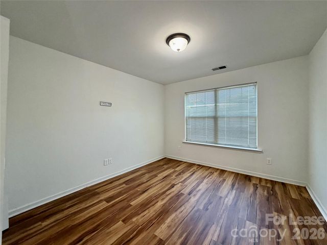 4058 Glenlea Commons Drive, Charlotte, NC 28216