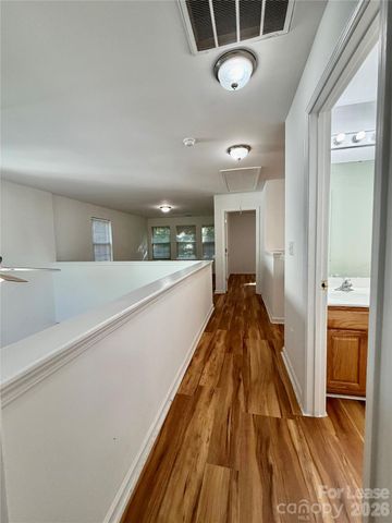 4058 Glenlea Commons Drive, Charlotte, NC 28216