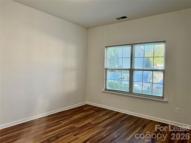 4058 Glenlea Commons Drive, Charlotte, NC 28216