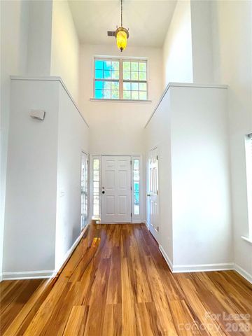 4058 Glenlea Commons Drive, Charlotte, NC 28216