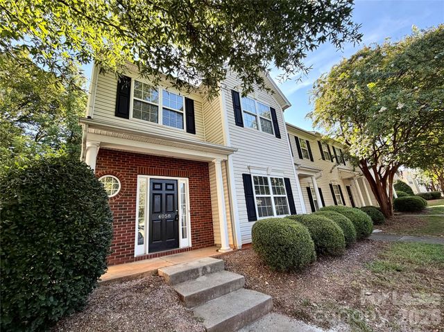 4058 Glenlea Commons Drive, Charlotte, NC 28216