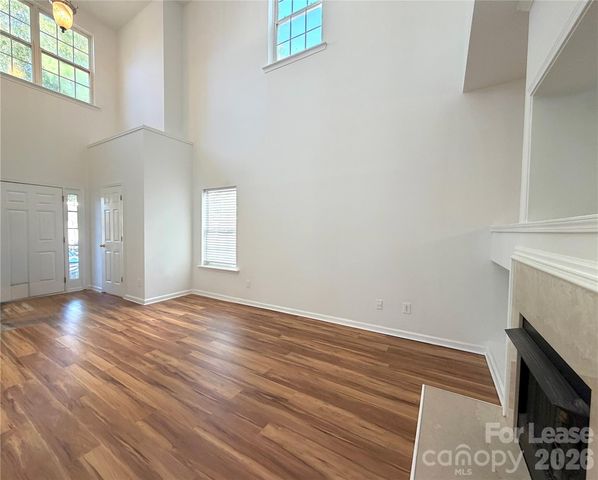 4058 Glenlea Commons Drive, Charlotte, NC 28216