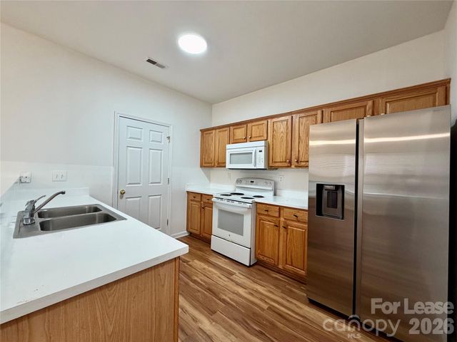 4058 Glenlea Commons Drive, Charlotte, NC 28216