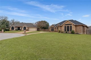 1203 Beacon Court, College Station, TX 77845