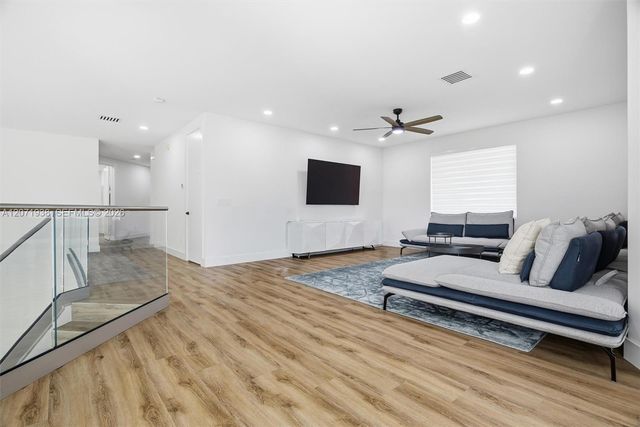 3526 Juniper Lane, Davie, FL 33330