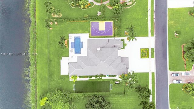 3526 Juniper Lane, Davie, FL 33330