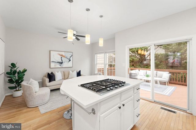 11625 FAIRFAX COMMONS DR, Fairfax, VA 22030