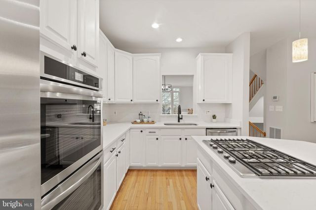 11625 FAIRFAX COMMONS DR, Fairfax, VA 22030