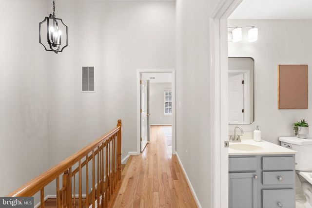 11625 FAIRFAX COMMONS DR, Fairfax, VA 22030