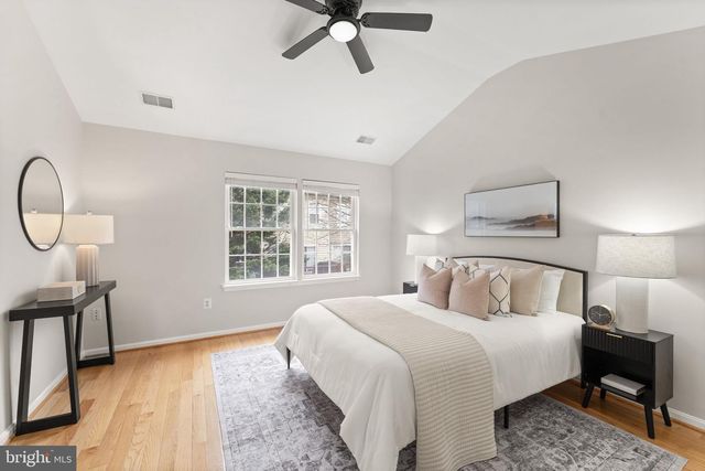 11625 FAIRFAX COMMONS DR, Fairfax, VA 22030