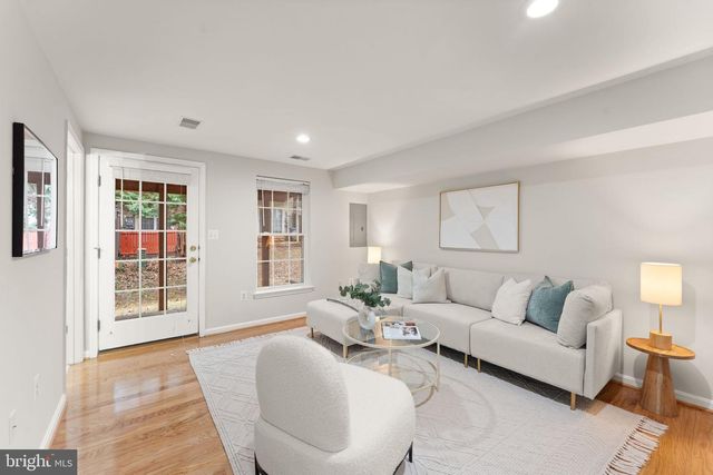 11625 FAIRFAX COMMONS DR, Fairfax, VA 22030