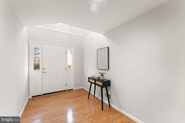 11625 FAIRFAX COMMONS DR, Fairfax, VA 22030