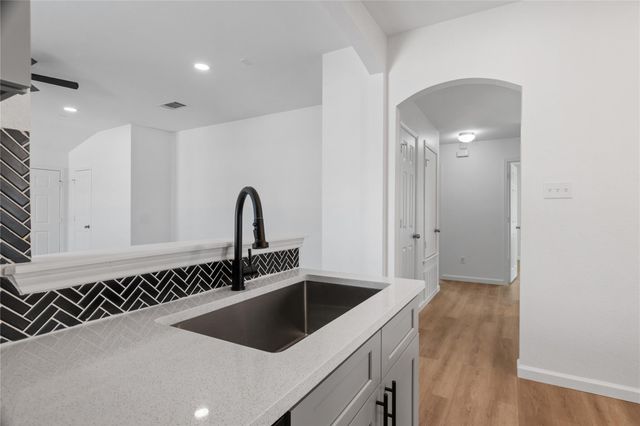 263 Feathergrass Drive, Buda, TX 78610