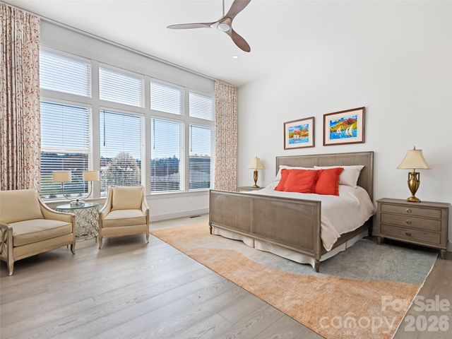 717 Daniel Circle Drive, Mills River, NC 28759