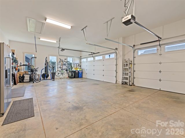 717 Daniel Circle Drive, Mills River, NC 28759