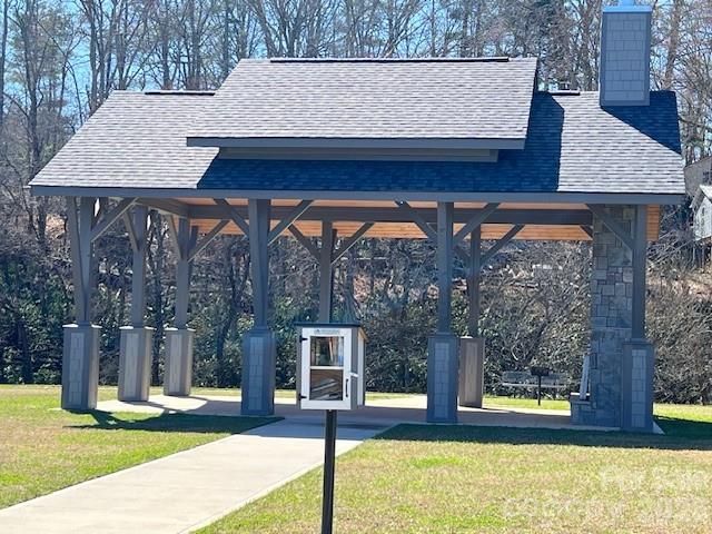 717 Daniel Circle Drive, Mills River, NC 28759