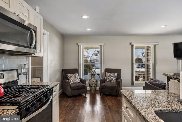 33 NEW POND LN, Willingboro, NJ 08046