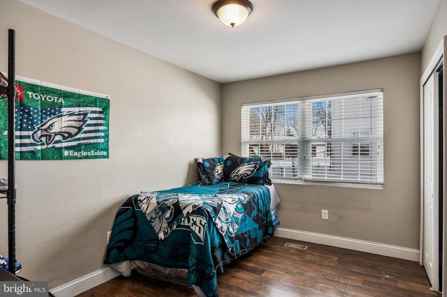 33 NEW POND LN, Willingboro, NJ 08046