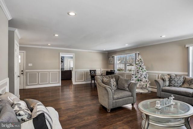 33 NEW POND LN, Willingboro, NJ 08046