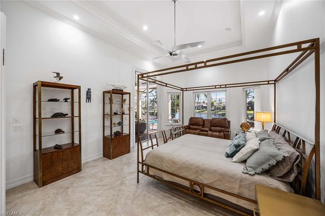 7084 Peach Blossom CT, Naples, FL 34113