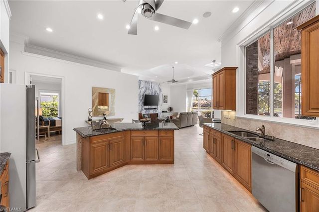 7084 Peach Blossom CT, Naples, FL 34113