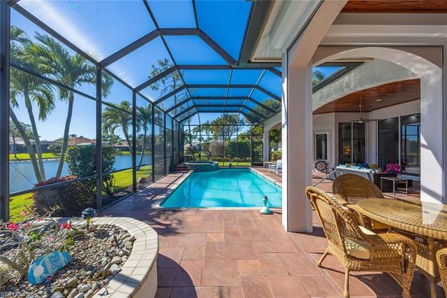 7084 Peach Blossom CT, Naples, FL 34113