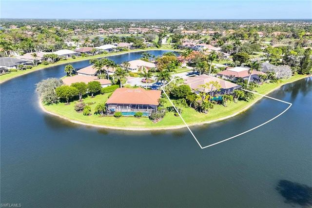 7084 Peach Blossom CT, Naples, FL 34113