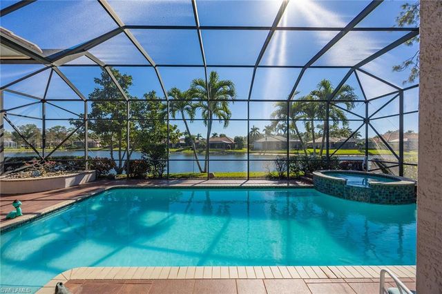 7084 Peach Blossom CT, Naples, FL 34113