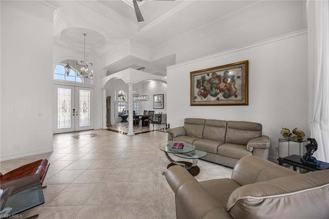 7084 Peach Blossom CT, Naples, FL 34113