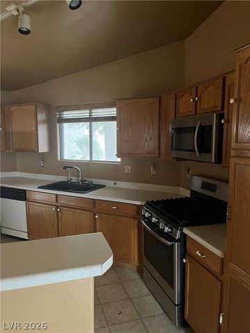 6740 Diamond Care Drive, Las Vegas, NV 89122