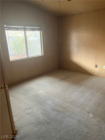 6740 Diamond Care Drive, Las Vegas, NV 89122