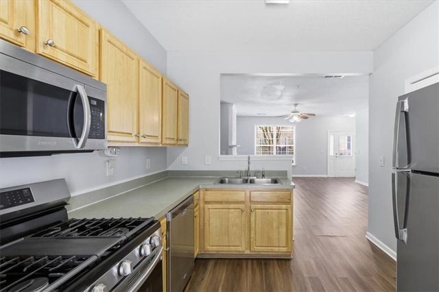 200 Riverstone Commons Circle, Canton, GA 30114