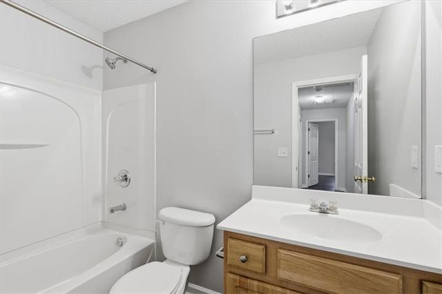 200 Riverstone Commons Circle, Canton, GA 30114